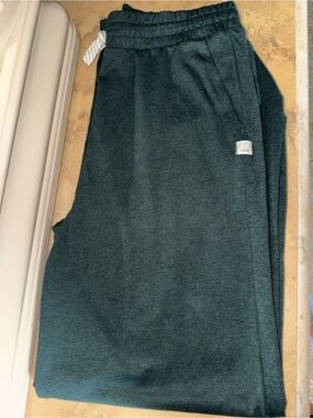 Vuori Halo essential wideleg regular length (M)